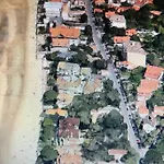 Апартаменты Acces Direct A La Avec Terrasse Jardin *