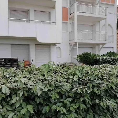 Acces Direct A La Avec Terrasse Jardin