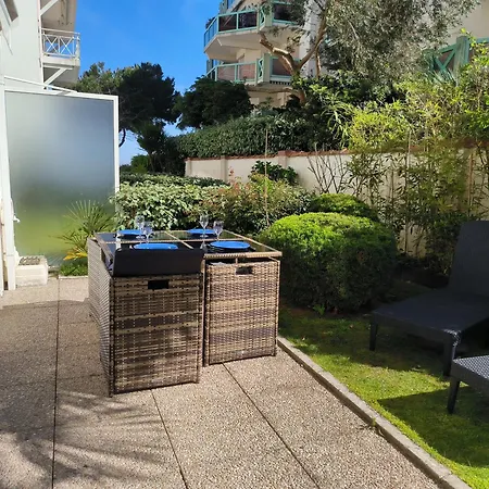 Proche Pied Dans L'eau Avec Terrasse Jardin Vue Sur Le Bassin Depuis La Terrasse Arcachon
