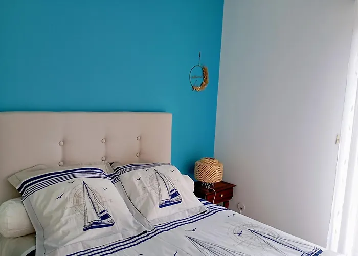 Apartmán Acces Direct A La Avec Terrasse Jardin